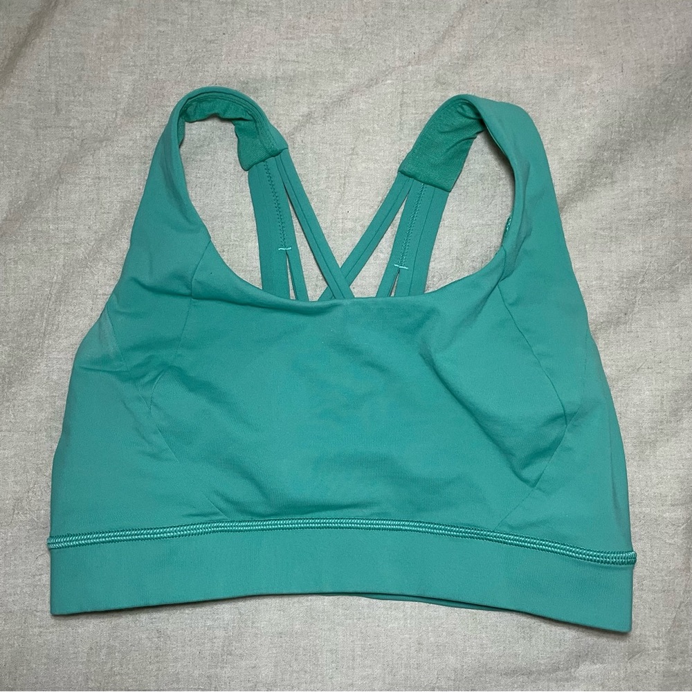 Lululemon sports bra size 6